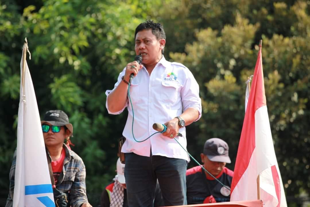 Ribuan Buruh Gelar Aksi Besar di Surabaya, Jalan Menuju Kantor Gubernur Jatim Bawa Enam Isu Tuntutan