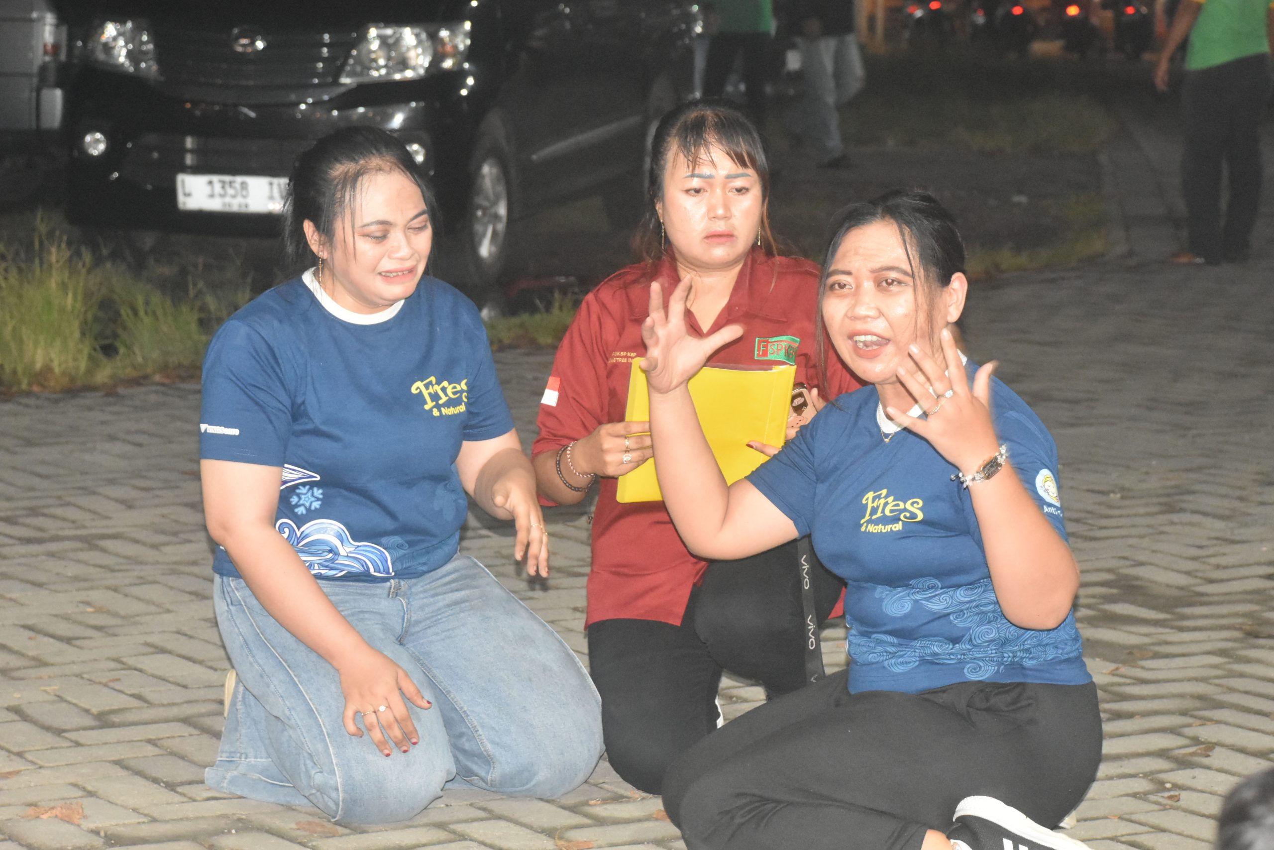 Panggung Teater Rakyat Buruh, Angkat Realita “Tiga Bendera” dan “PHK” di Indonesia