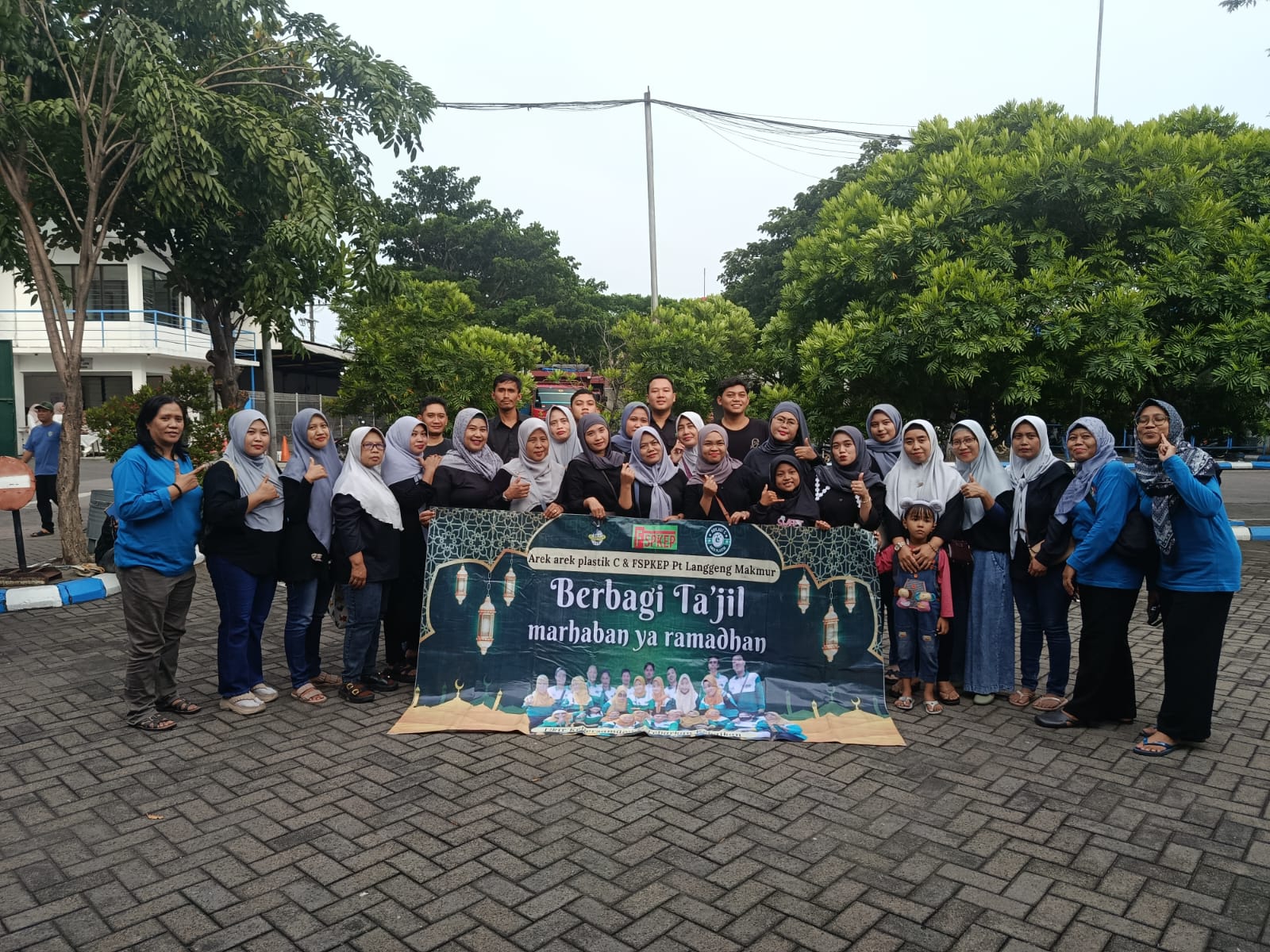 PUK SP KEP-KSPI PT Langgeng Makmur Industri Tbk Divisi Plastik Mengisi Bulan Suci Ramadhan dengan  Buka Bersama Dan Bagi-bagi Takjil